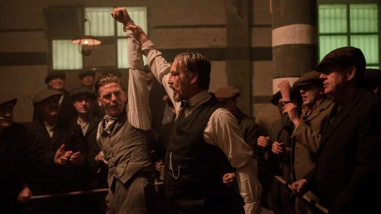 Кадр из 5 серии 1 сезона сериала «Острые козырьки»