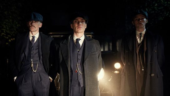 Кадр из 1 серии 3 сезона сериала «Острые козырьки»