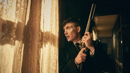 Кадр из 2 серии 3 сезона сериала «Острые козырьки»