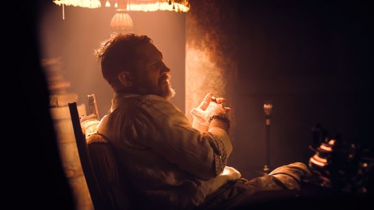 Кадр из 2 серии 6 сезона сериала «Острые козырьки»