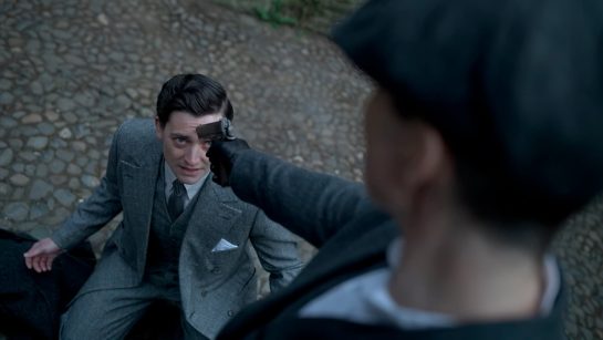 Кадр из 6 серии 6 сезона сериала «Острые козырьки»